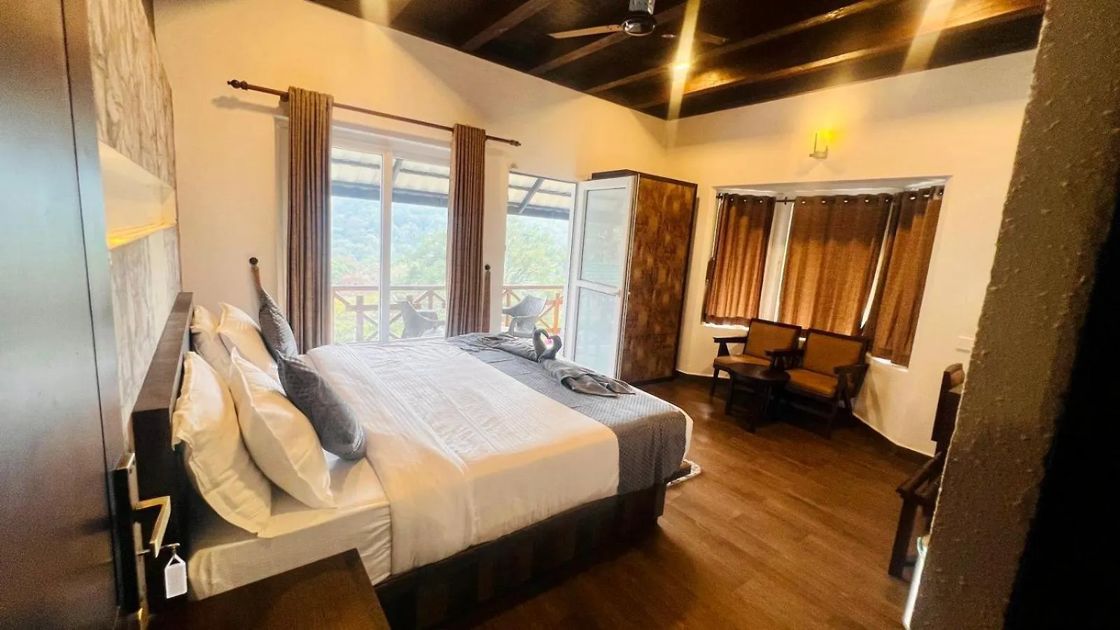 The Raarees Resort - A Hidden Resort In Munnar 4*,