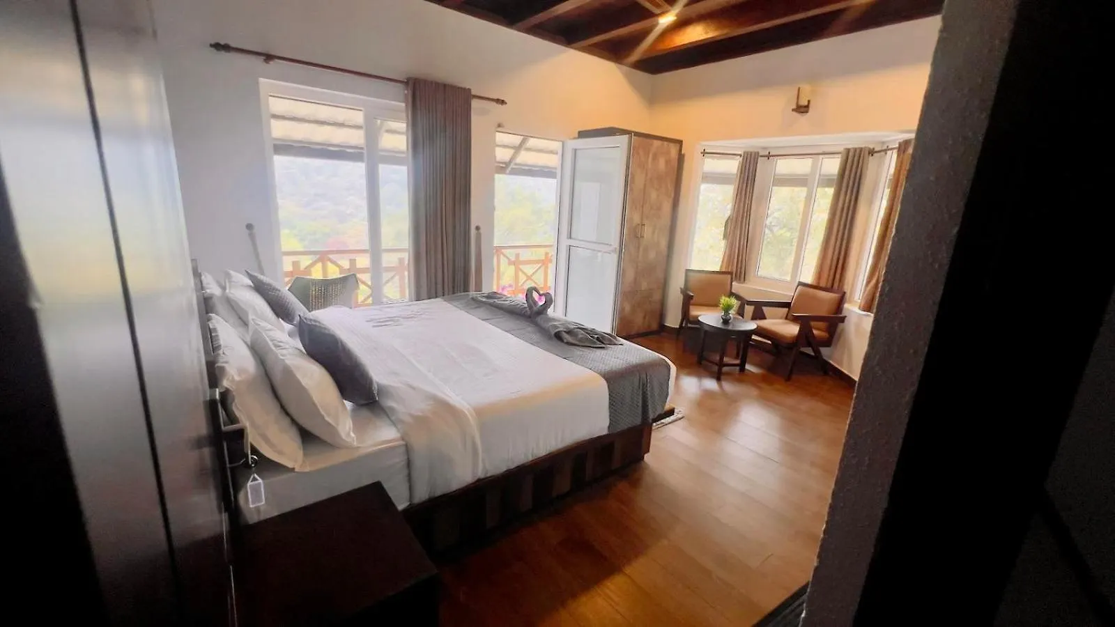 The Raarees Resort - A Hidden Resort In Munnar Hotel